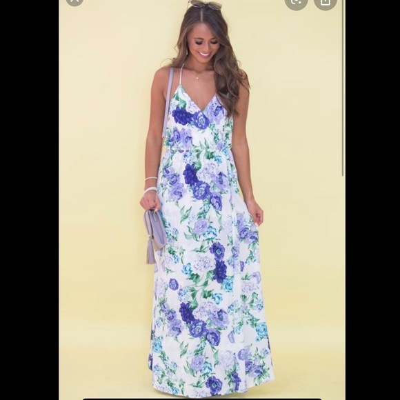 Pink Lily Dresses & Skirts - Floral halter maxi dress